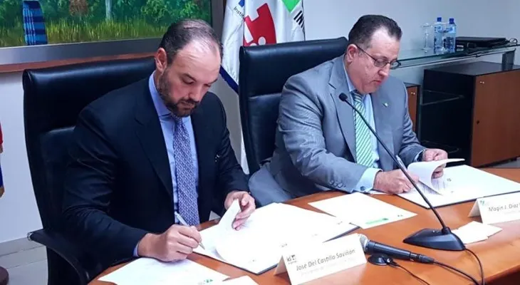 Indotel y DGII firman acuerdo que facilitará recaudación fiscal en sector de telecomunicaciones