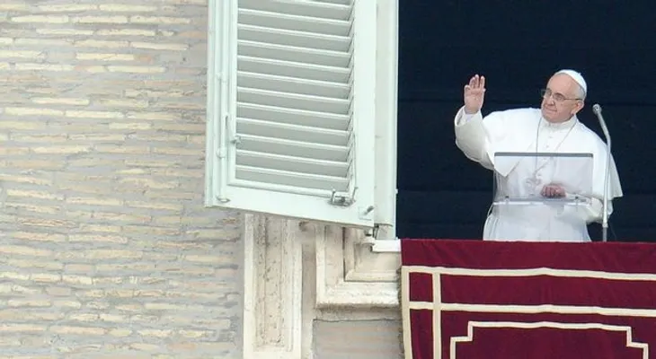 "No tengan miedo de acercarse a Dios", le dice el papa a los fieles 
