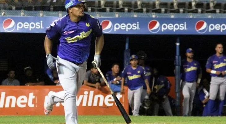 Toros contratan bateador designado Luis Jiménez y el inicialista Reynaldo Rodríguez: 4to partido este lunes en La Romana