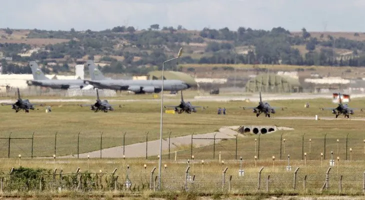 Efecto S-400: Turquía suspende los vuelos sobre Siria (VIDEO)
