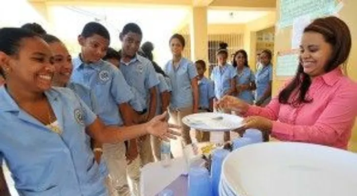 Educación determinará calidad alimentos se sirven en escuelas de Barahona