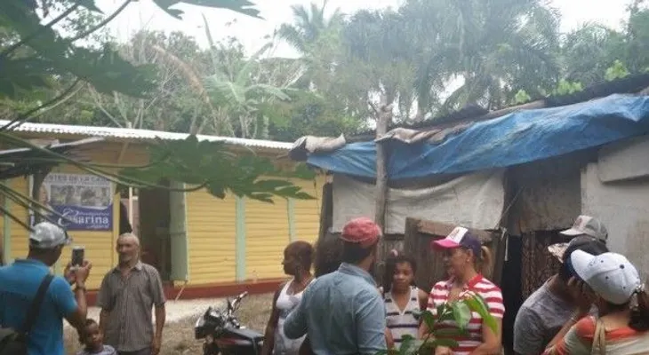 Regidora entrega vivienda a familia de escasos recursos en Higüey