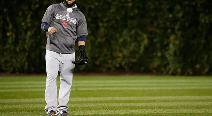 La Serie Mundial vuelve al Wrigley Field; Schwarber no jugará defensa