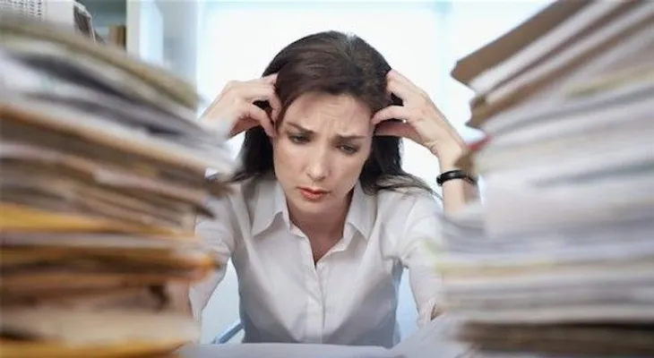 Mujeres más fácil de ser engañadas en los negocios