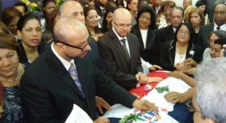 PLD rinde honores a Gladys Gutiérrez
