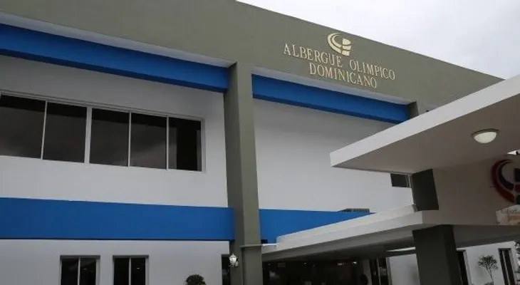Presidente Medina entrega Albergue Olímpico Dominicano y el Polideportivo Rafael Barias