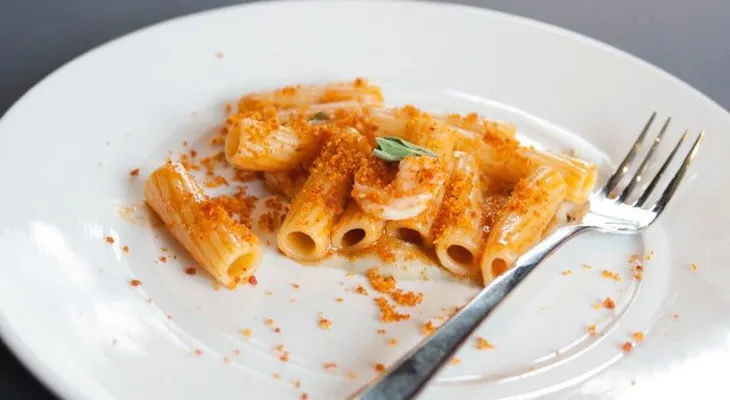 Salsa tóxica: Encuentran niveles peligrosos de plomo en latas de pasta de Nestlé
