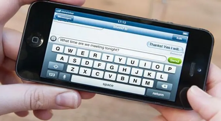 Registran el primer caso de 'WhatsAppitis' causado por no parar de usar WhatsApp 