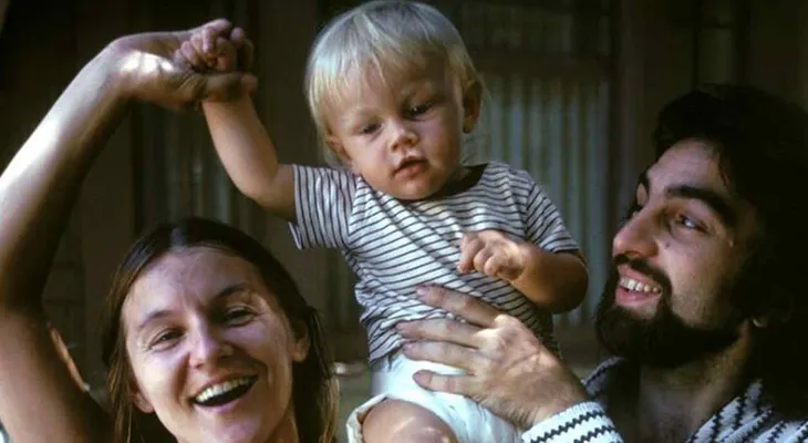 Fotografía de DiCaprio cuando bebé desata críticas a su madre