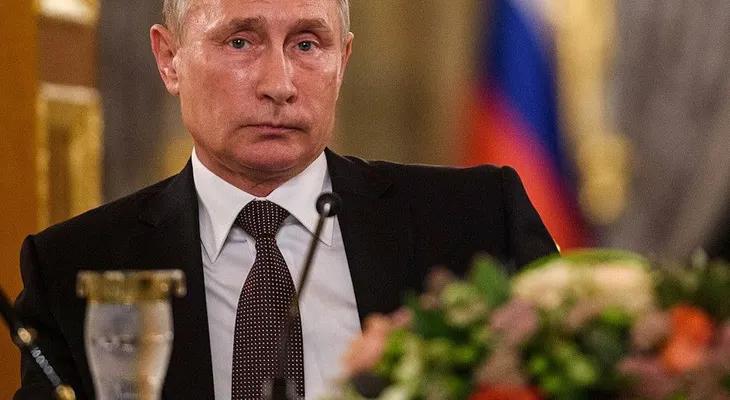 Putin cancela viaje a Francia después de que Hollande acusara a Rusia de crímenes de guerra