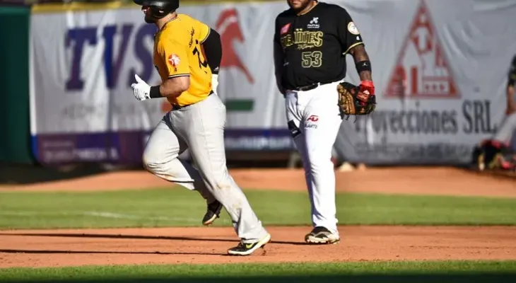 Aguilas derrotan Gigantes con "majaguaso" de Hudson 