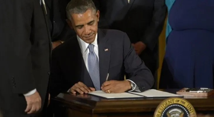 Obama firma decreto prohíbe discriminación contra sus empleados homosexuales, bisexuales y transexuales (LGTB