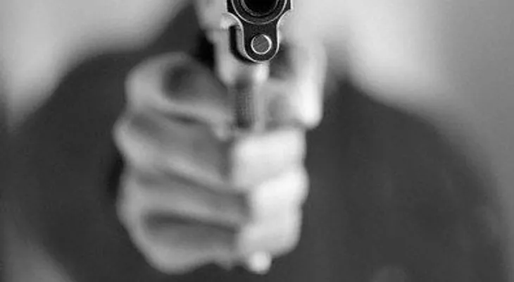 Matan sargento de tres tiros frente a una banca en La Romana