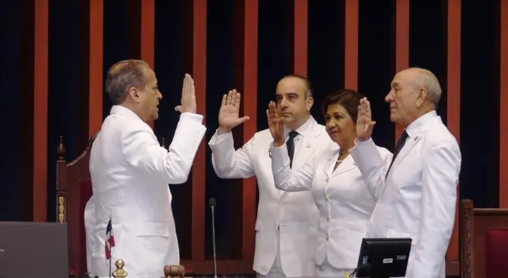 Senado instala bufete directivo para el período 2018-2019
