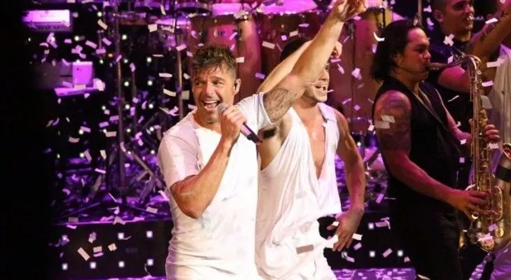 Cantante Ricky Martin "sube la adrenalina" en Altos de Chavón