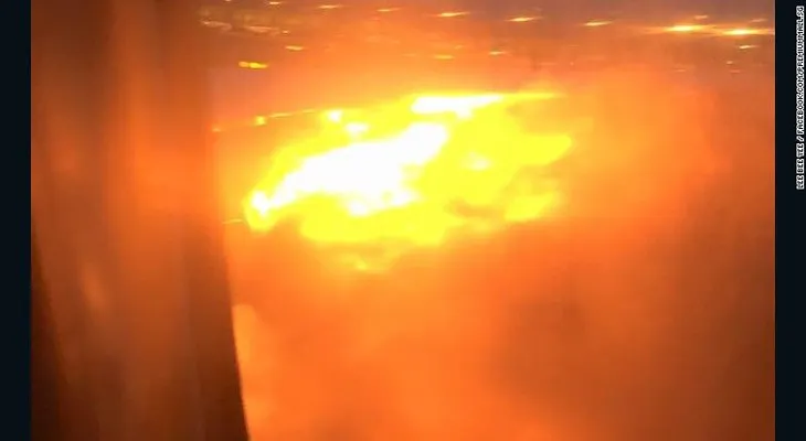 Un avión de Singapore Airlines se incendia tras realizar un aterrizaje de emergencia
