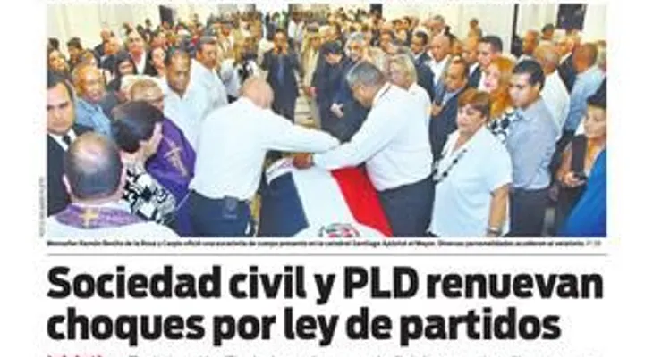 CMD pone rejas de metal a estatua de su fundador, por temor a que sea robada