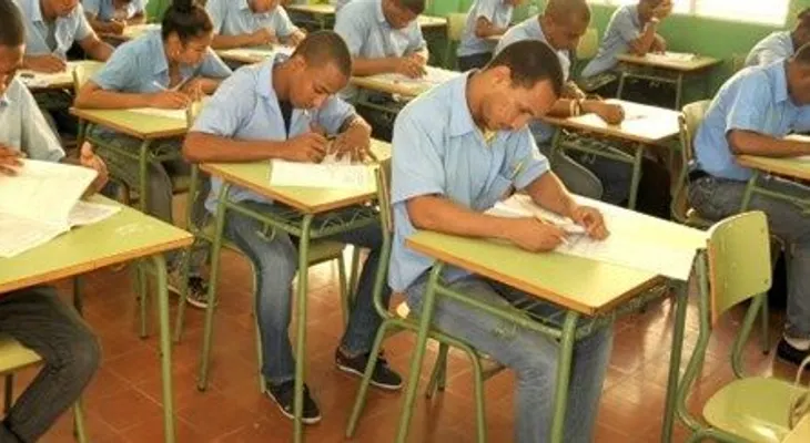Un 82.84% de adultos y  81.61% de Básica, pasan las Pruebas Nacionales 