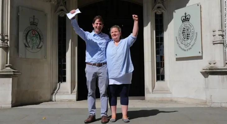 Una pareja heterosexual de Reino Unido gana un caso por discriminación en las uniones civiles