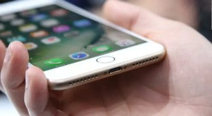 El iPhone 7 llega a las tiendas... pero algunos modelos ya están agotados