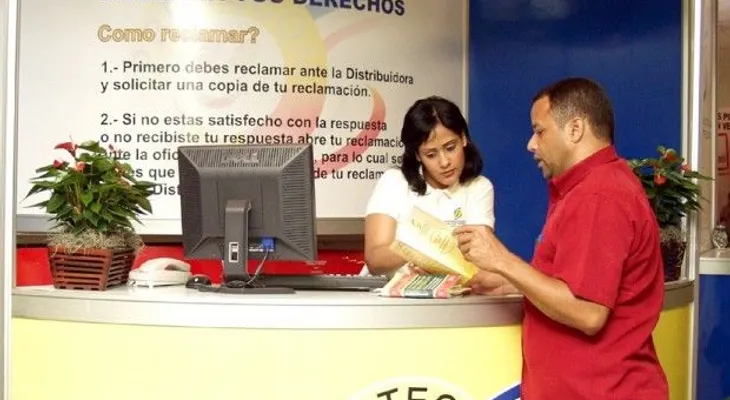 Superintentencia de Electricidad acredita 9.5 millones de pesos a usuarios del servicio 