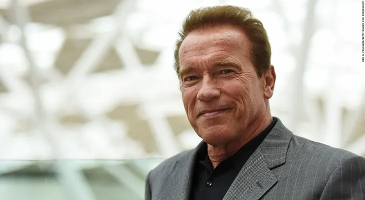 Operan del corazón a Arnold Schwarzenegger
