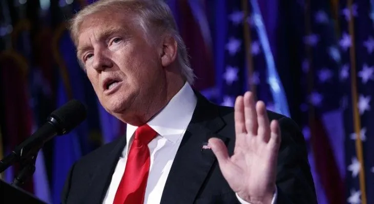 Donald Trump pide que paren las agresiones contra las minorías