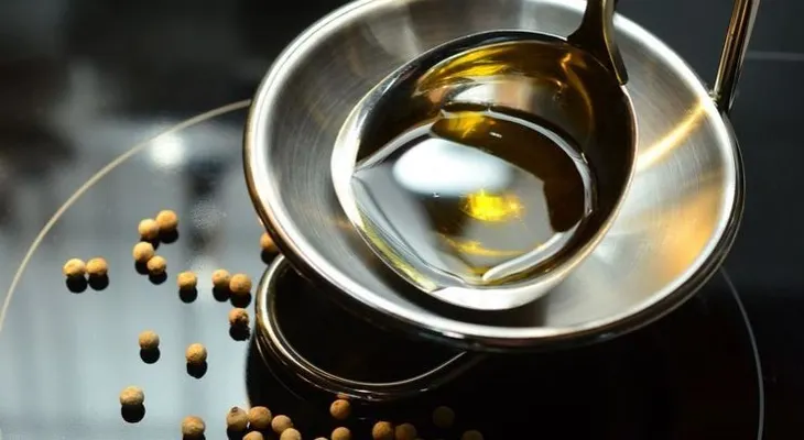 Una cucharada al día (aceite de oliva) reduce riesgo de padecer cáncer, colesterol y presión arterial