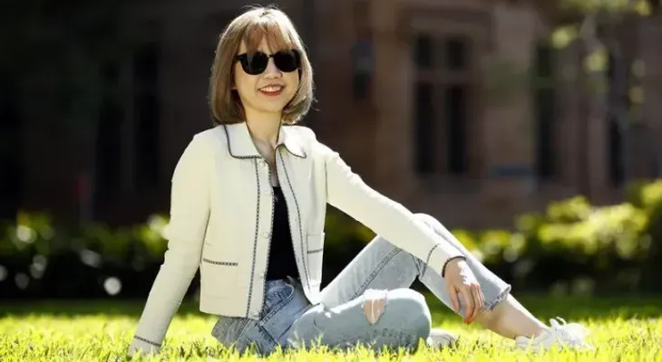 Mujer en Australia se vuelve millonaria solo por vacunarse contra Covid-19