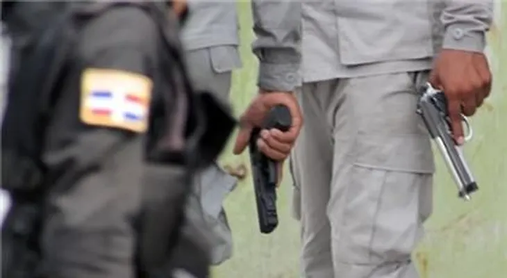 PN mata uno de 3 hombres habían atracado un médico