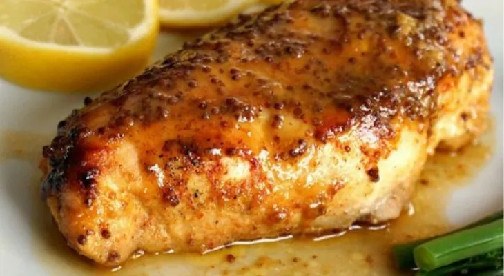Pollo al horno con miel, mostaza y un toque de limón