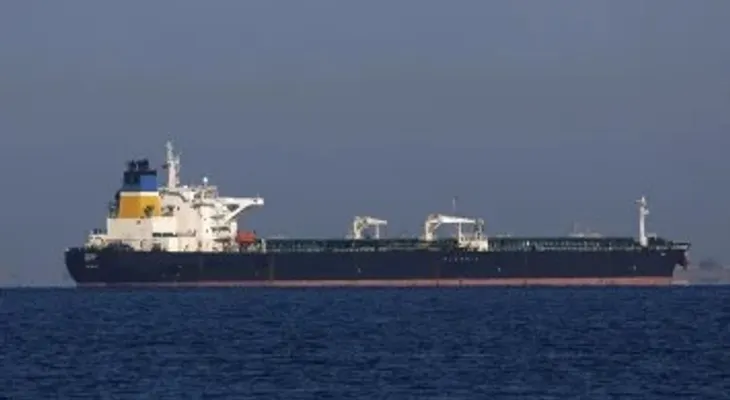 Reino Unido impone sanciones a la flota fantasma rusa y a responsables de abusos en Ucrania