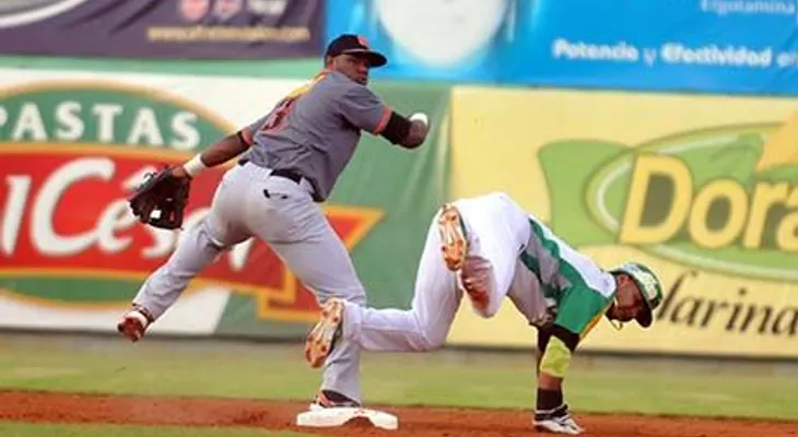 Gigantes rompen racha negativa y vencen a las Águilas