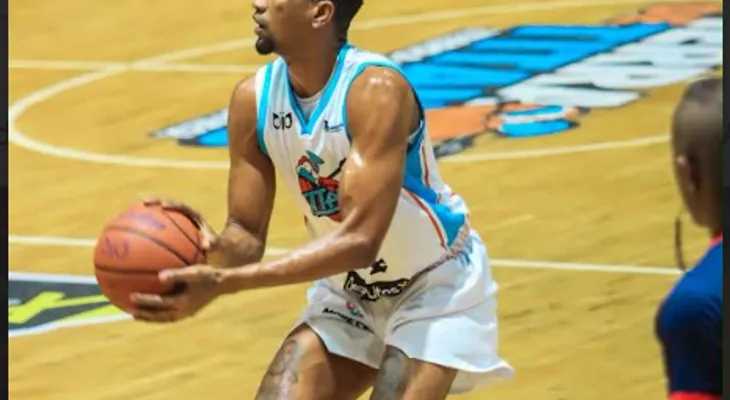 Montero encestó 30 puntos y Titanes vencieron a Reales