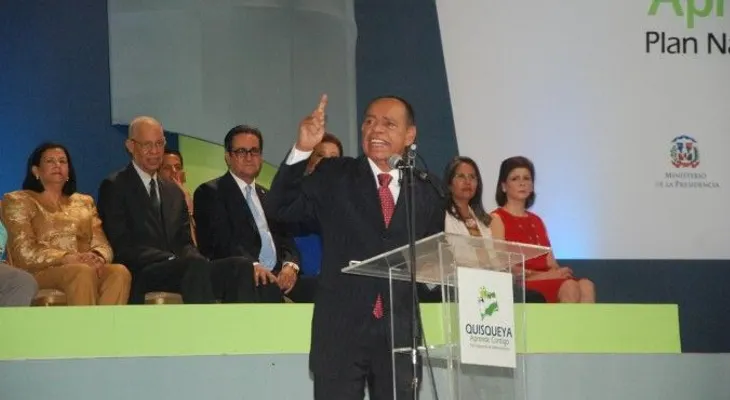 Cancelan cuatro por escándalo en graduación Plan Quisqueya Aprende Contigo
