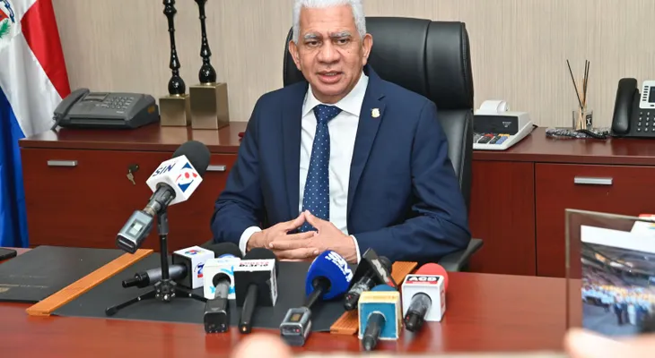 Presidente Senado reafirma compromiso de legislar con transparencia, responsabilidad y a favor del país