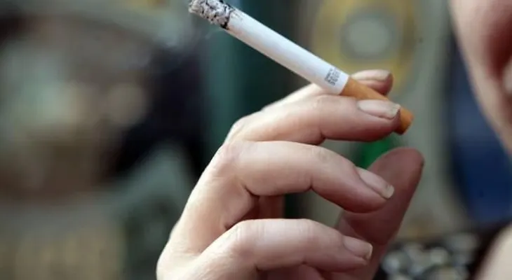 Hombres que fuman afectan calidad del semen de sus hijos