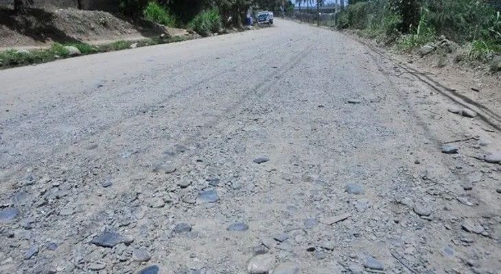Obras Públicas no tiene recursos para asfaltar los barrios