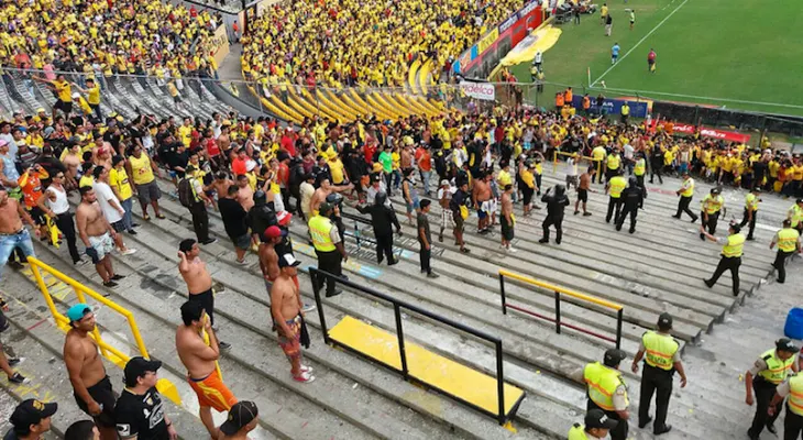Ecuador: 40 heridos en un altercado durante un partido de fútbol