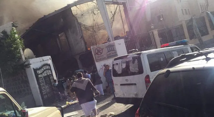 Masacre en un funeral: Al menos 300 muertos y heridos tras un bombardeo saudí en Yemen