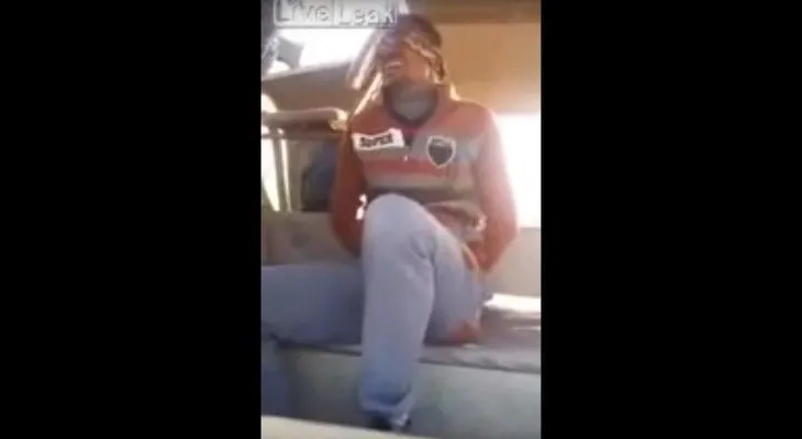 Llora como niño lo que no defendió como hombre: Combatiente EI al ser capturado (VIDEO VIRAL)