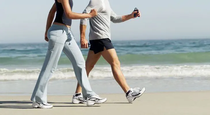Porqué el ejercicio de caminar es mejor que correr