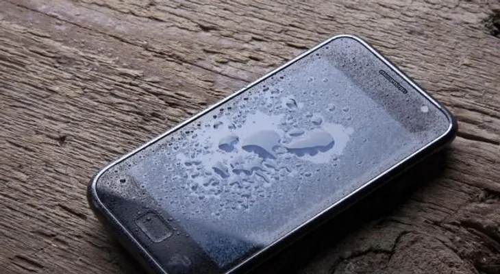 3 Razones por las que no deberías usar tu teléfono en el baño