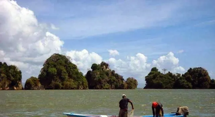 Periodista denuncia pesca indiscriminada aérea Los Haitises