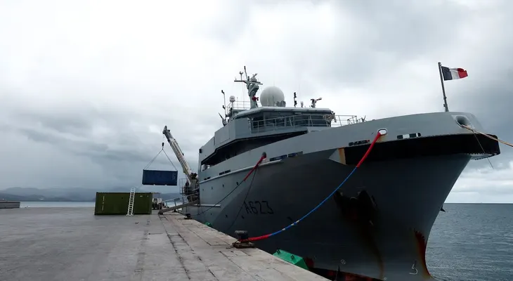 Francia refuerza el control migratorio en Mayotte con despliegue militar, drones e IA