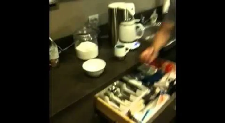 Por qué nunca debe calentar un huevo duro en un microondas