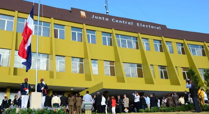 Mujeres son mayoría en padrón JCE con  51.13%, frente a 48.87% de hombres