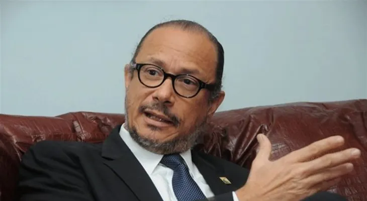 Ministro de Cultura: "No fui yo quien otorgó el premio a Mario Vargas Llosa"