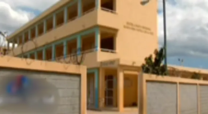 Cancelan directora de escuela por pelea entre alumnos