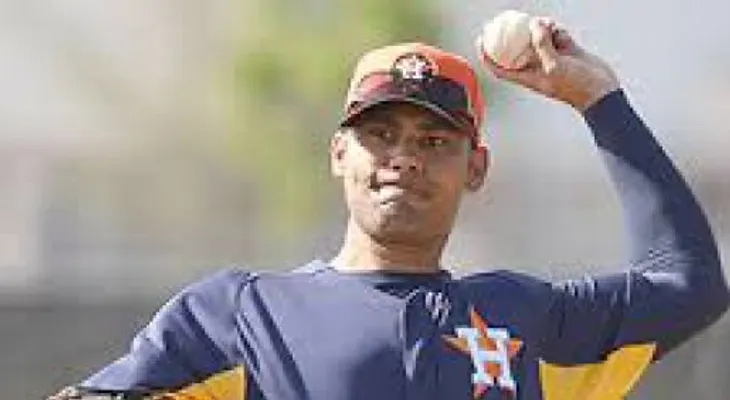 Leones siguen en picada; pierden 6-2 ante Los Toros del Este